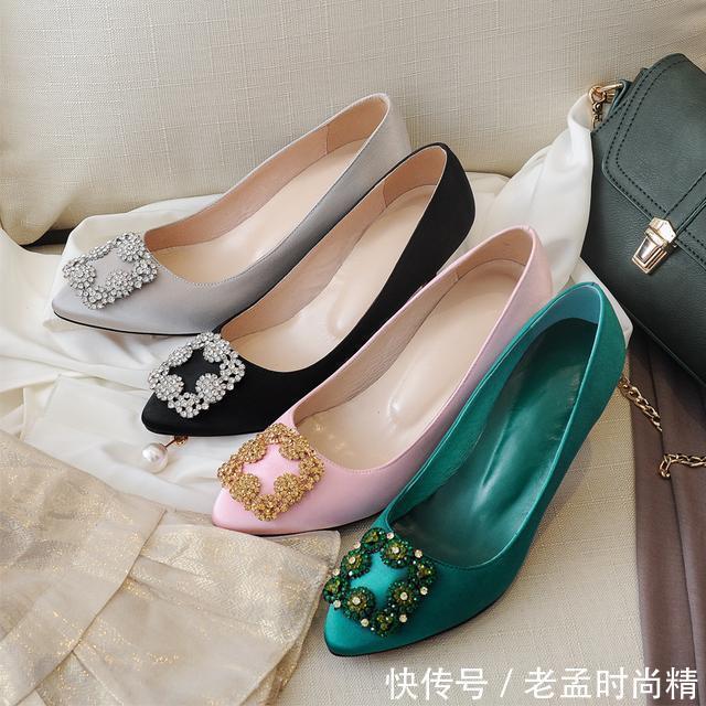 一字扣 最美的脚踝,最美的女鞋,最美的猫跟鞋,让你艳压众人