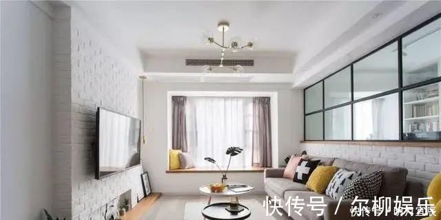 定制|你家飘窗用来堆杂物太浪费了,看看别人家是怎么装修的