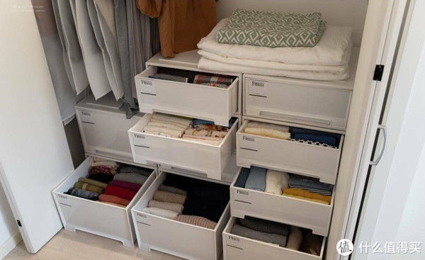 餐厅|80后太太的“穷装”新居火了，大白墙不吊顶，却被评为最美盐系家