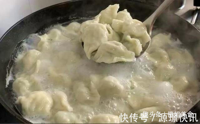 食用油|做素馅饺子时，别只会放鸡蛋，多加“1样”，比肉饺子还香