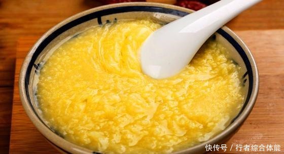 熬小米粥时,最忌讳直接下锅煮!大厨牢记3点,米油厚,特香稠