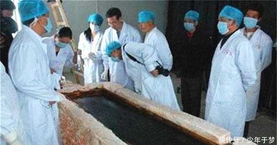 古代一小孩儿陵墓,让盗墓贼望而生畏,神秘棺椁连专家也不敢打开!