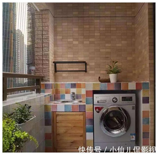 阳台|阳台除了放洗衣机,还应该做个洗手台,能节省时间,多功能实用