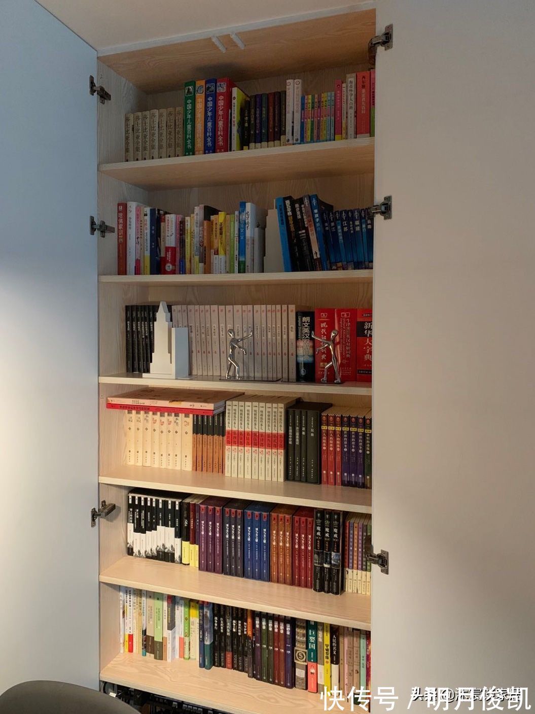 典范|她家虽然不大,但称得上装修典范,不仅拥有大量收纳,还极简好看