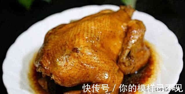 把整只鸡放进电饭锅，不加一滴水，出锅差点连骨头都吃了