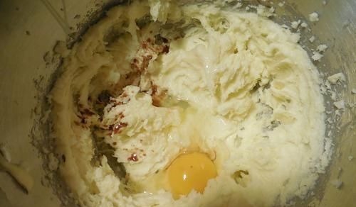 父母眼中的蛋糕VS我们期待收到的蛋糕,吃货我只想正常过个生日