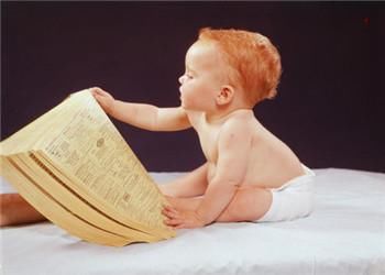 身体|父母经常让孩子这样睡觉，宝宝身体发育会落后同龄人！