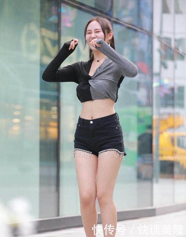 好看|想要把短裤穿好,必须要会配鞋子,笔直纤细的美腿才能展现出来