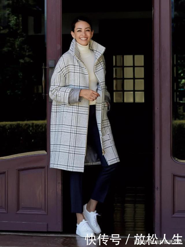 衣在配,不在贵!讲究的中年女人,冬季就要这样穿,很美很高级