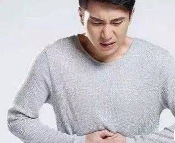 老王|60岁老人，查出肠癌晚期，医药费每天一万，家属无奈放弃治疗