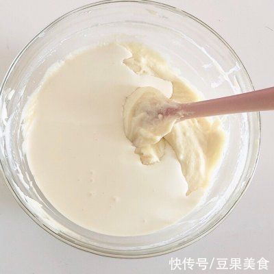 吉利丁|做法简单免烤箱｜双色抹茶可可慕斯蛋糕