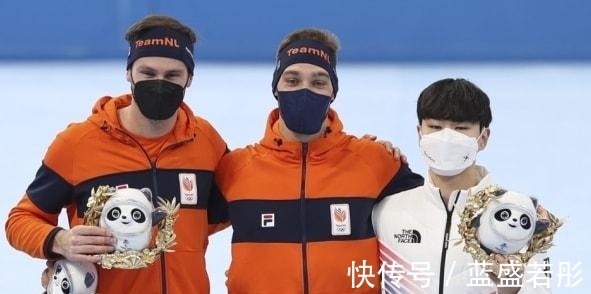韩国队|韩国狂欢!打破零奖牌尴尬,名将身披国旗庆祝,中国失奖牌榜头名!