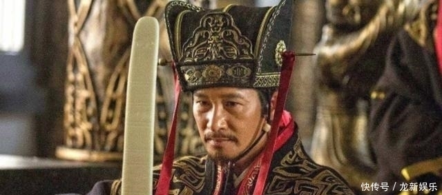 荀彧|曹操派人送给荀彧一食盒，荀彧看后服毒自尽，多年后儿子杀尽曹氏三族