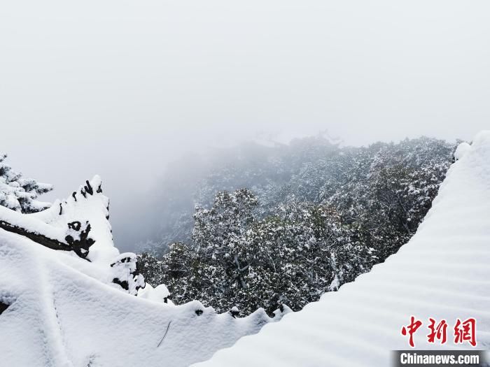 古刹|雪浴“道源圣地”崆峒山：古刹白雪墨泼若仙境