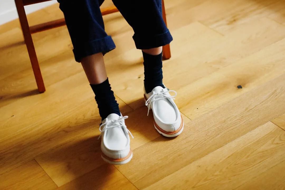 到底是什么人，敢穿白皮鞋？