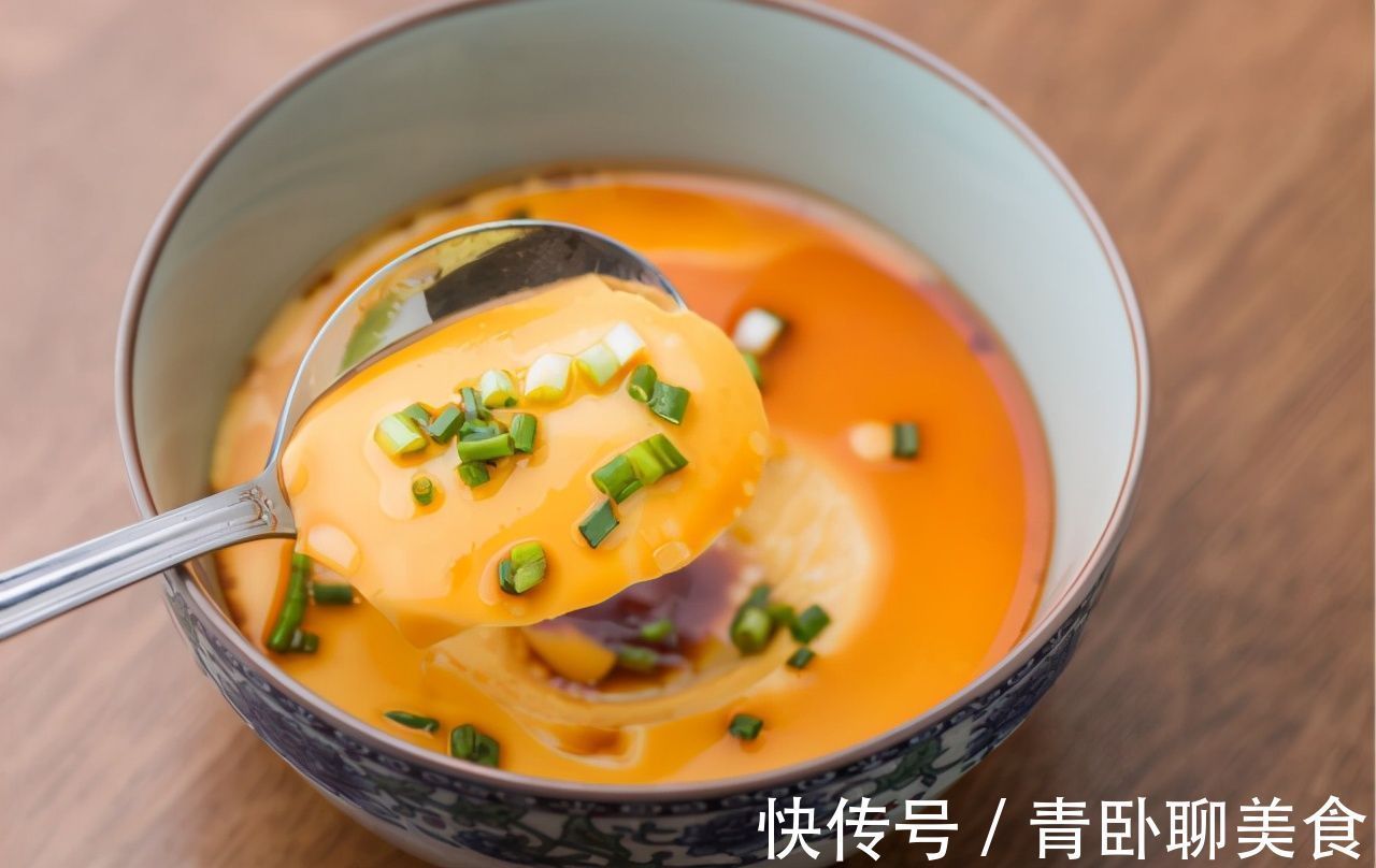 宝宝|鸡蛋羹是辅食界的大众餐,为啥少给宝宝吃?听听儿科医生怎么说