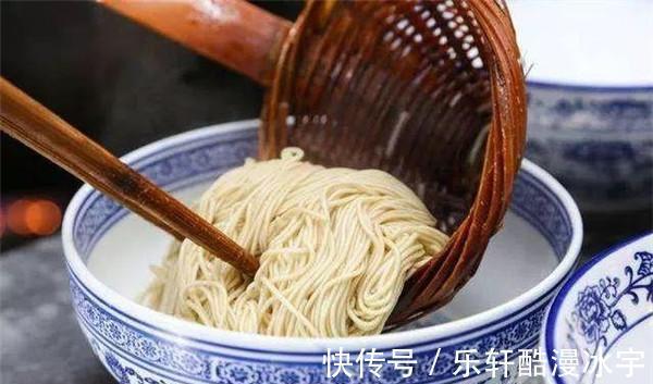 筋道|为什么自家做的面条,总感觉没有面馆的好吃,总差那么一点味道
