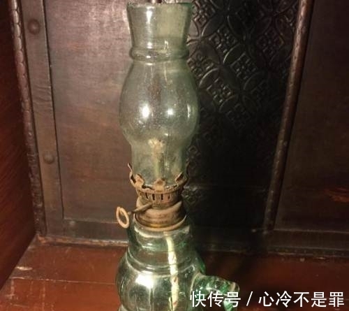 煤油灯|即将“消失”的10个老物件,见过5个正常,全见过说明您是真老了