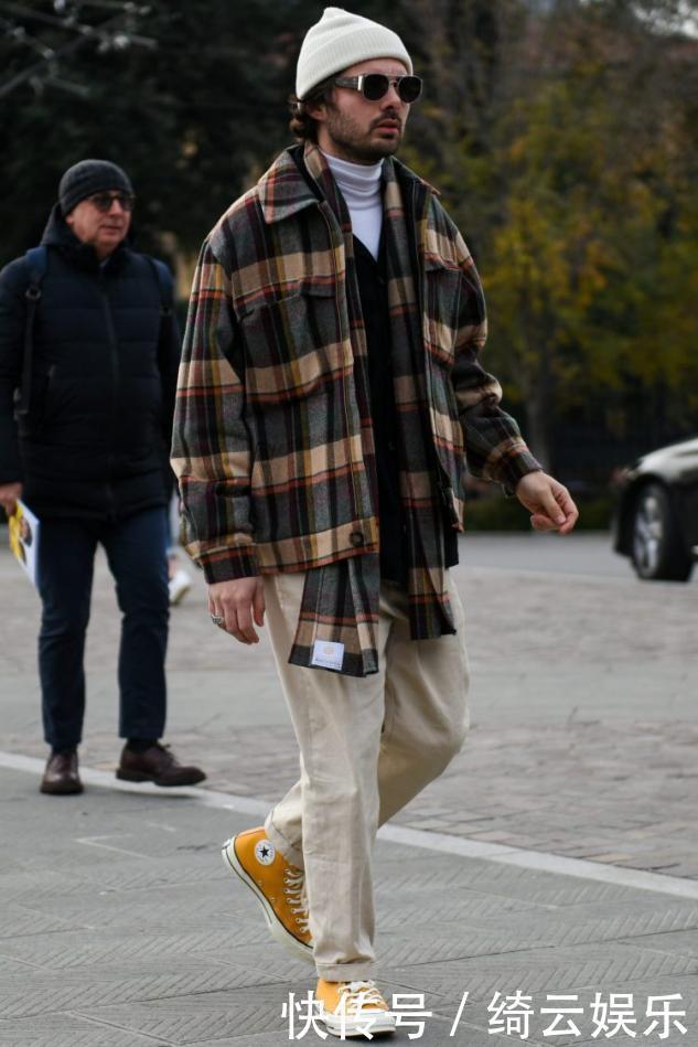 穿好2021流行色，比别人先时髦一步，这4款黄色单品不要错过