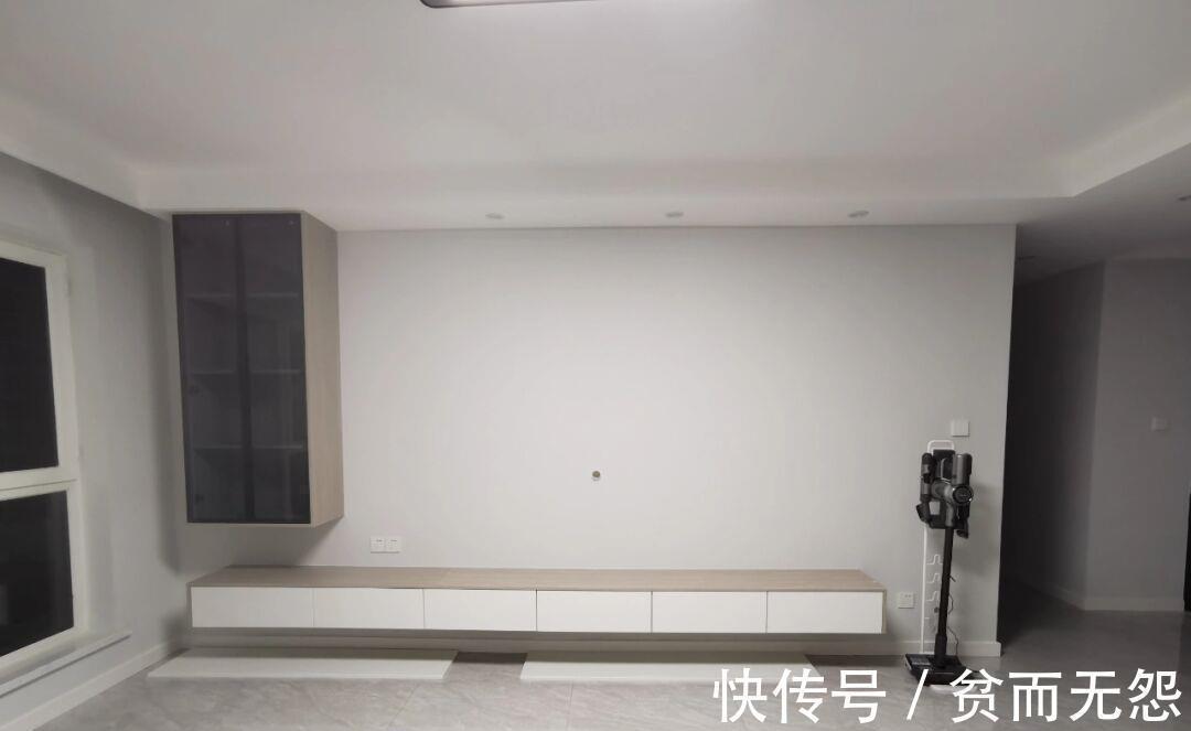 硬装|硬装做完了,不做电视墙,打扫干净很喜欢,尤其是木工打的柜子!
