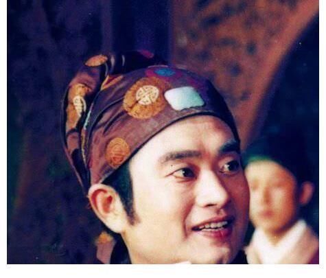 贾宝玉@87版红楼梦四大美男子：贾宝玉只能排第三，最帅的一人分饰两角