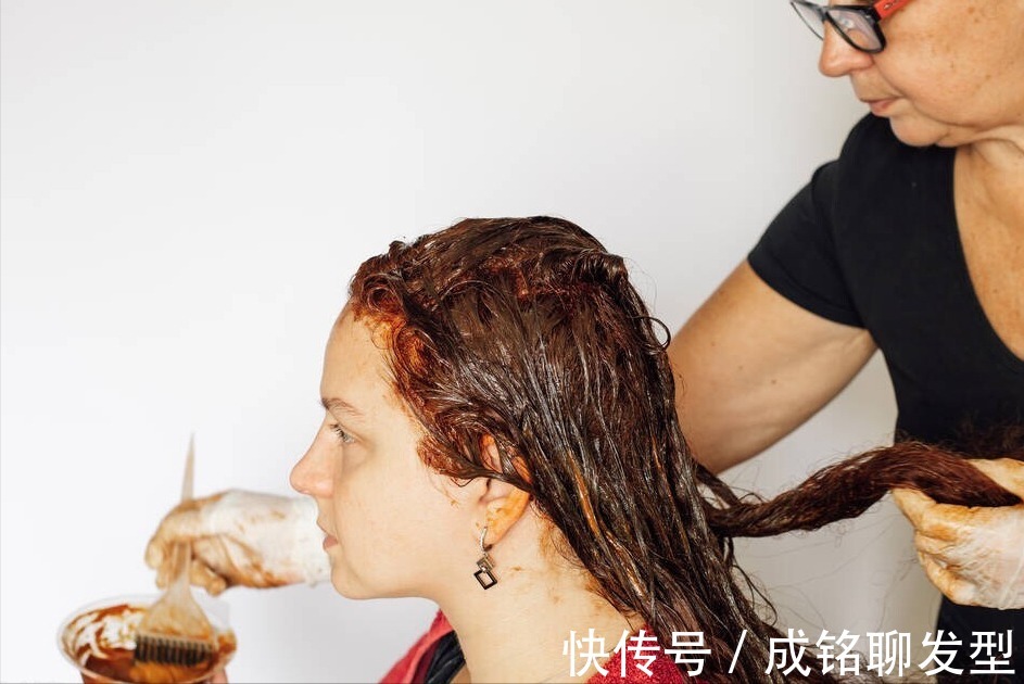 头发|染发剂越贵越不伤发?结果和你想的不一样,再贵操作不当也会伤发