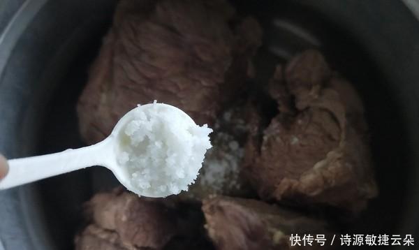 做法|炖牛肉简单的做法是牛肉不散不干，筋骨和牙齿都在跳，且小白可见