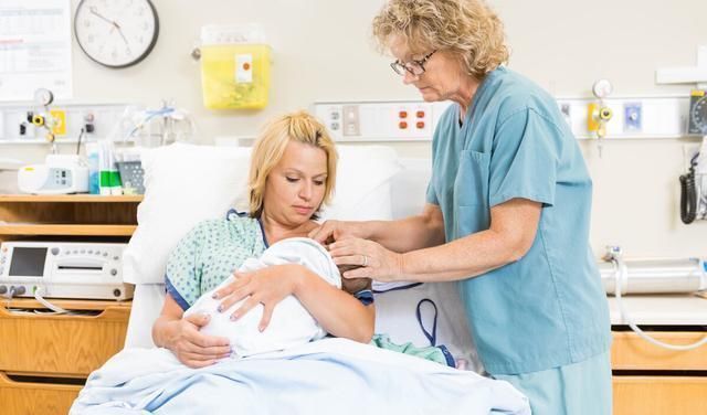 月子|顺产时产妇突然大喊“什么东西夹到我”,医生慌忙检查吓我一跳