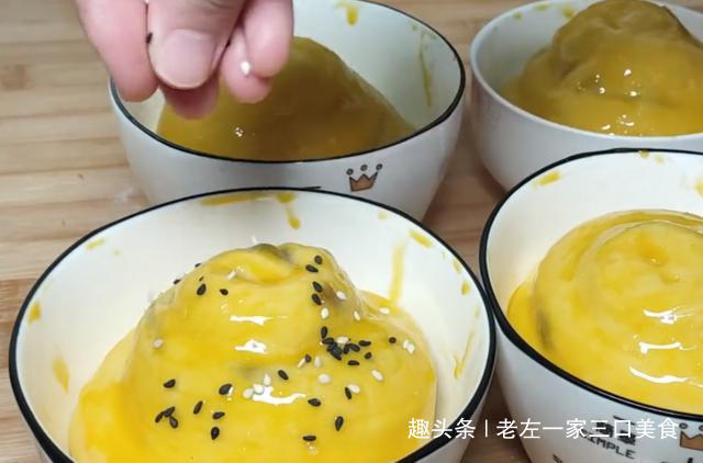 面粉里加3个鸡蛋，不用烤不用烙，比馒头简单，比包子好吃，解馋