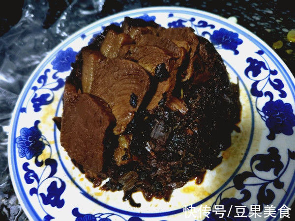 葱段|梅菜扣肉一上桌，老人宝宝全都笑