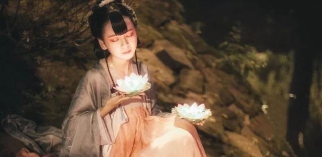 女诗人!她是《唐诗三百首》中唯一的女诗人,名句流传千古,让人回味无穷