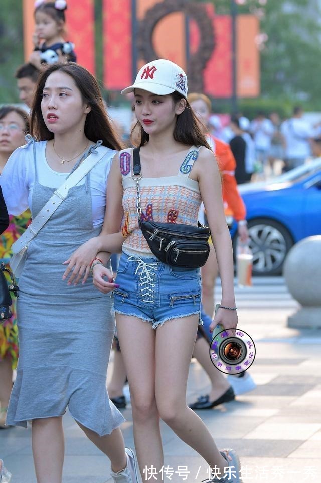 女神 简单方便的打底裤穿出女神气质,展示最美好的风采,精致生动!