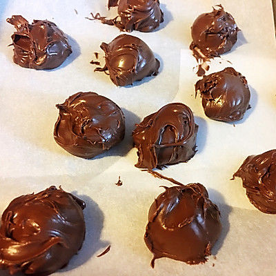 榛果巧克力熔岩软饼