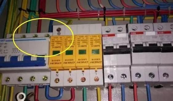 配电箱|装了漏保，千万别忘记接这根生命线，很多家庭都装错了