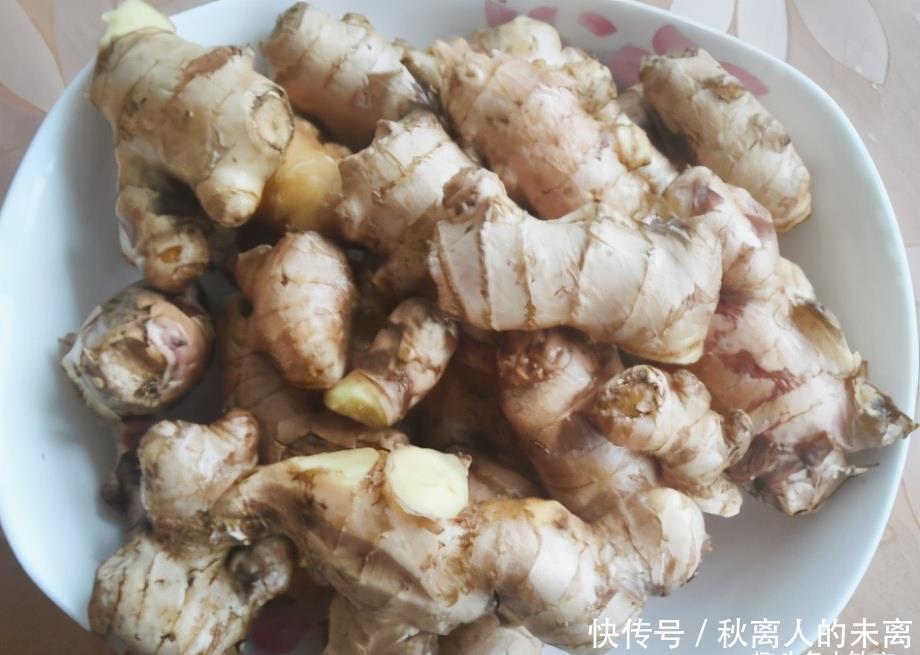 枸杞|夏养生，建议每天早上吃点生姜，教你1个做法，平安度夏更健康