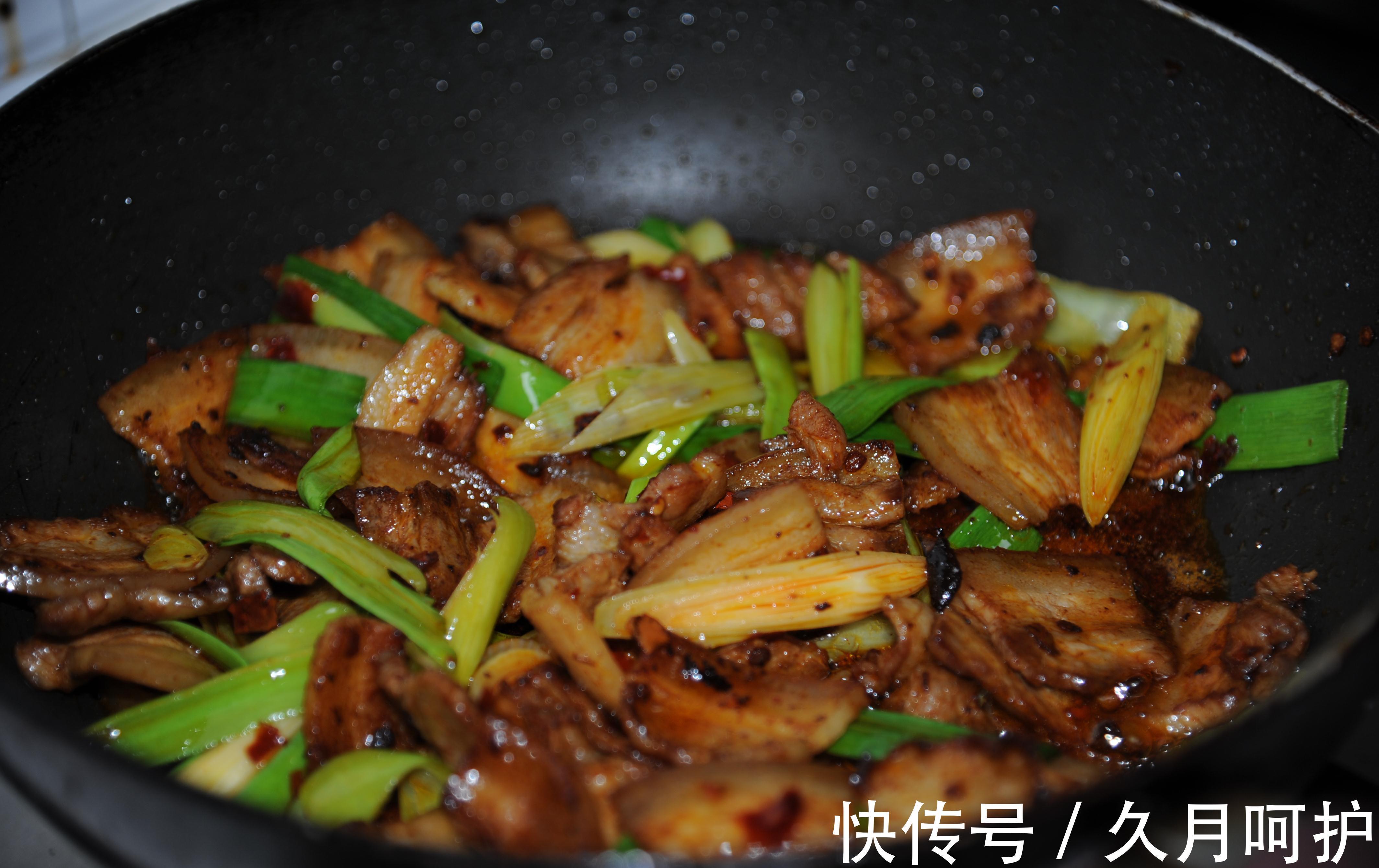 家常回锅五花肉，肥而不腻，解馋下饭，看着就有食欲