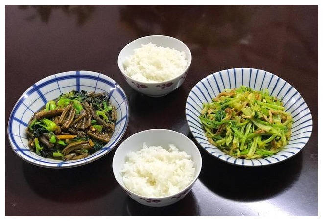 宅家也要好好吃饭,和孩子2个人的午餐,网友一天比一天吃得好