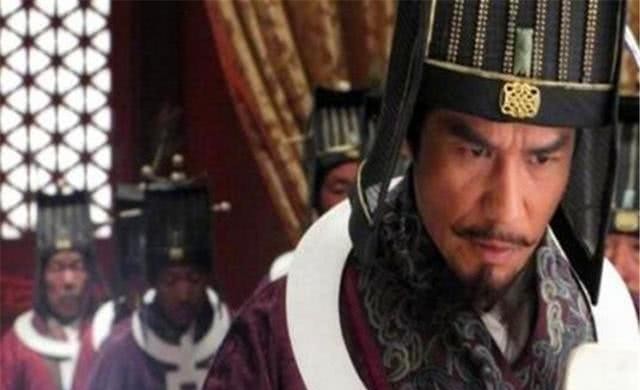 梁山好汉|水浒传:高俅为什么没能灭掉林冲?多亏1位小官从中周旋!