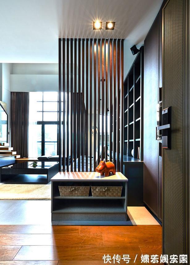 墙面|入户别装鞋柜了,这样设计实用上档次,推开门就是惊喜