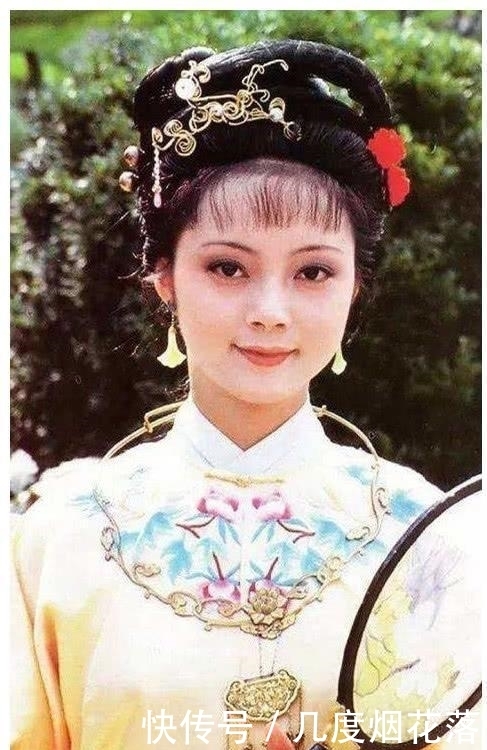 红楼梦: 王熙凤哥哥为何要卖了巧姐, 原因太不堪, 只有平儿知道!