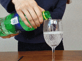 【品酒】中国人喝红酒为什么不兑雪碧了?