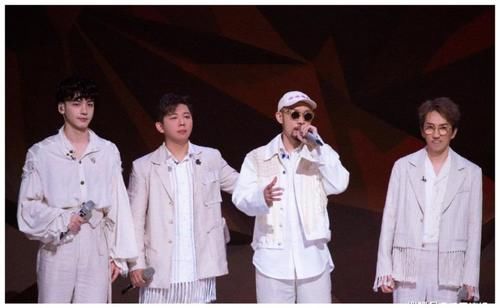 哥哥|《哥哥》第二次公演暫排名：張淇戲腔驚艷！林志炫舞臺摔倒落淚！