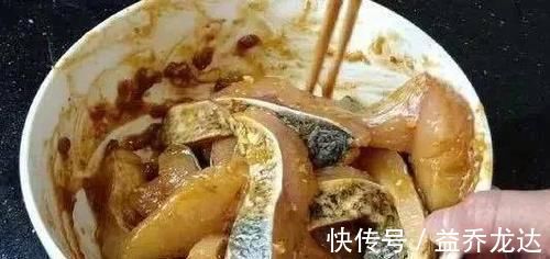 鱼肉这样做最好吃，简单又营养，出锅嫩滑汁美，一周吃3次也不够