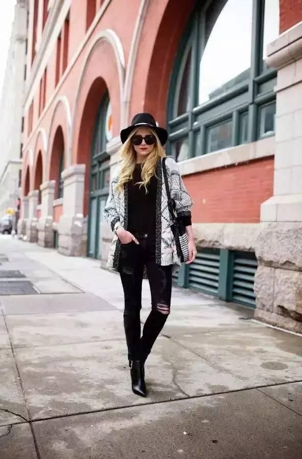 女人这样穿毛衣，从初秋时髦到寒冬！