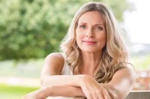 症状|女人在绝经前，身体一般有这4个症状，尤其第一个，自己最易发现