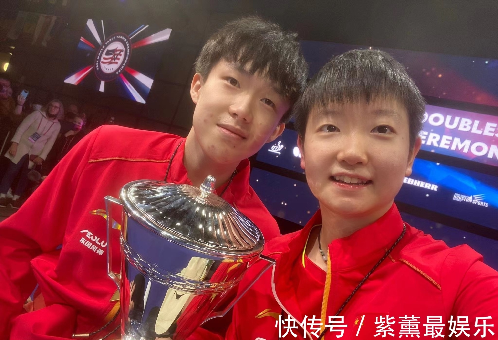 小魔王|王楚钦真敢说,调侃孙颖莎圆润漏电,遭小魔王回怼,莎头互动搞笑