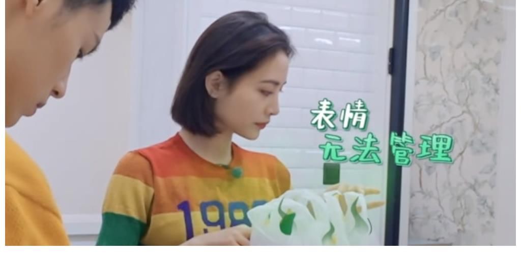 鼻塞|没有鼻塞,许佳琪用夹子代替,拿下后鼻梁形状一眼看出是否整容