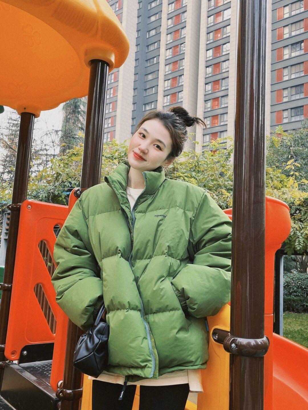 保暖|“羽绒服”撑起冬季的保暖与优雅,不老气、不扮嫩,穿出chic高级