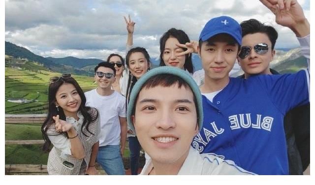 《我們戀愛吧3》阿霜遭網(wǎng)暴后，回懟網(wǎng)友：請給自己家人積點(diǎn)德吧