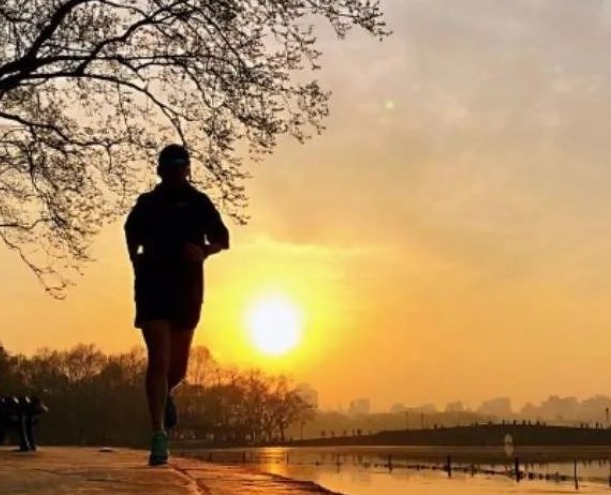 衰老|抗衰老的“10个习惯”公布,睡午觉排第9,喝水排第2,你有几个